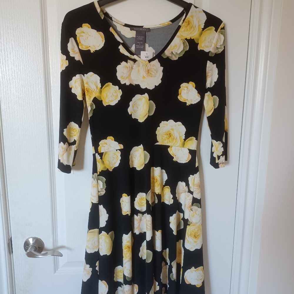 Dress - Picture 4 of 4
